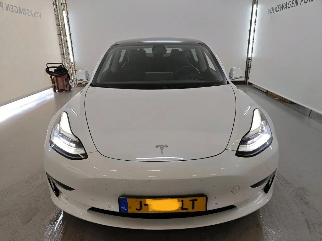 Tesla Model 3 Long Range AWD  - изображение 4