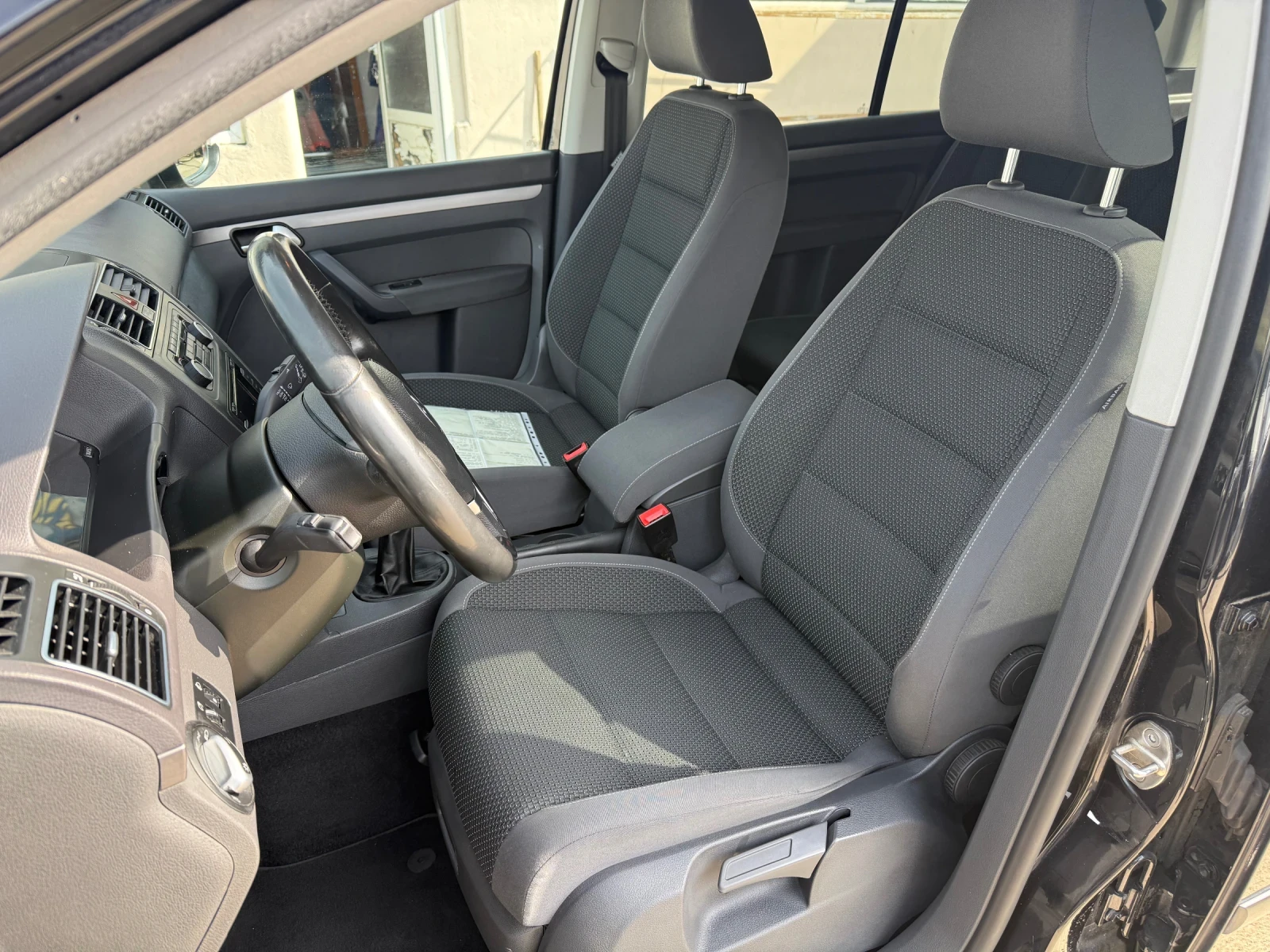 VW Touran 1, 6TDI* 105к.с* 6+ 1* Navi* , снимка 8 - Автомобили и джипове - 53730193