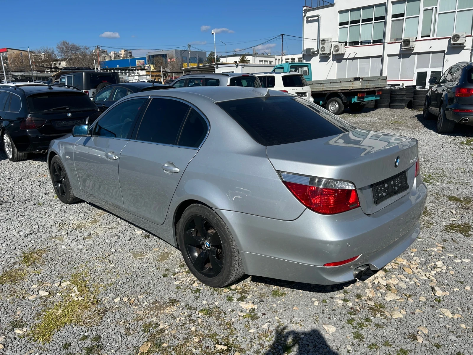 BMW 520, снимка 3 - Автомобили и джипове - 53745579