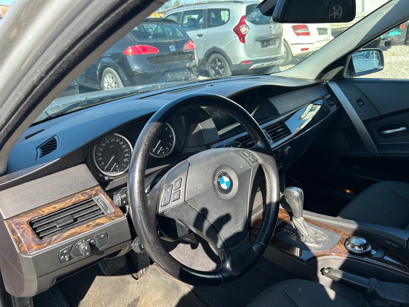 BMW 520, снимка 6 - Автомобили и джипове - 53745579