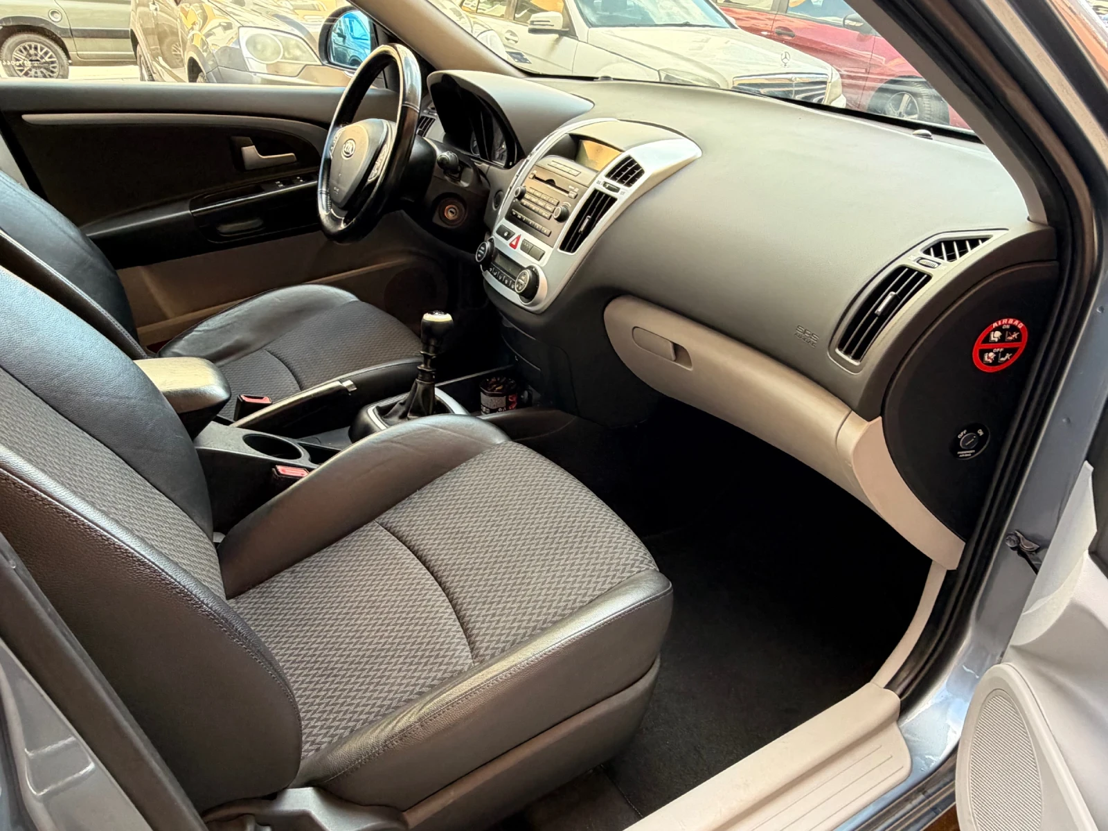 Kia Ceed  Климатроник , снимка 10 - Автомобили и джипове - 53974665