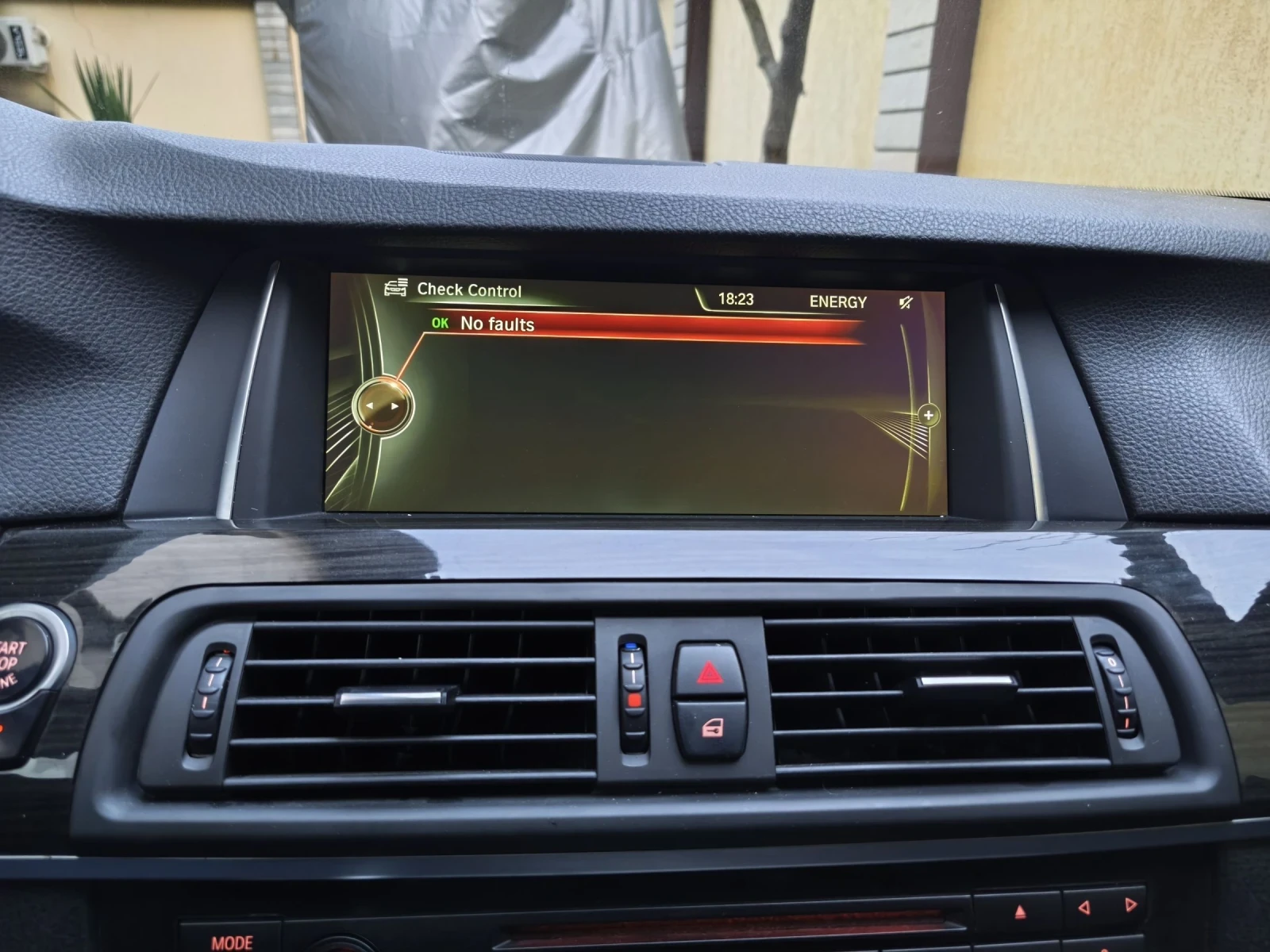 BMW 530 525xdrive 218kc facelift , снимка 13 - Автомобили и джипове - 54189870