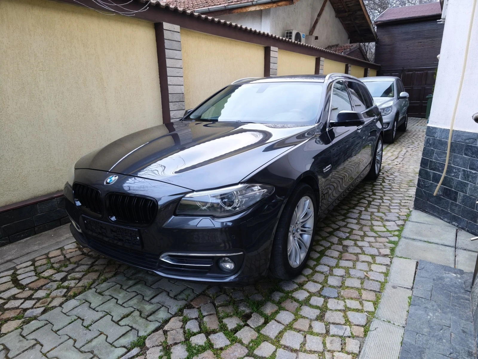 BMW 530 525xdrive 218kc facelift 