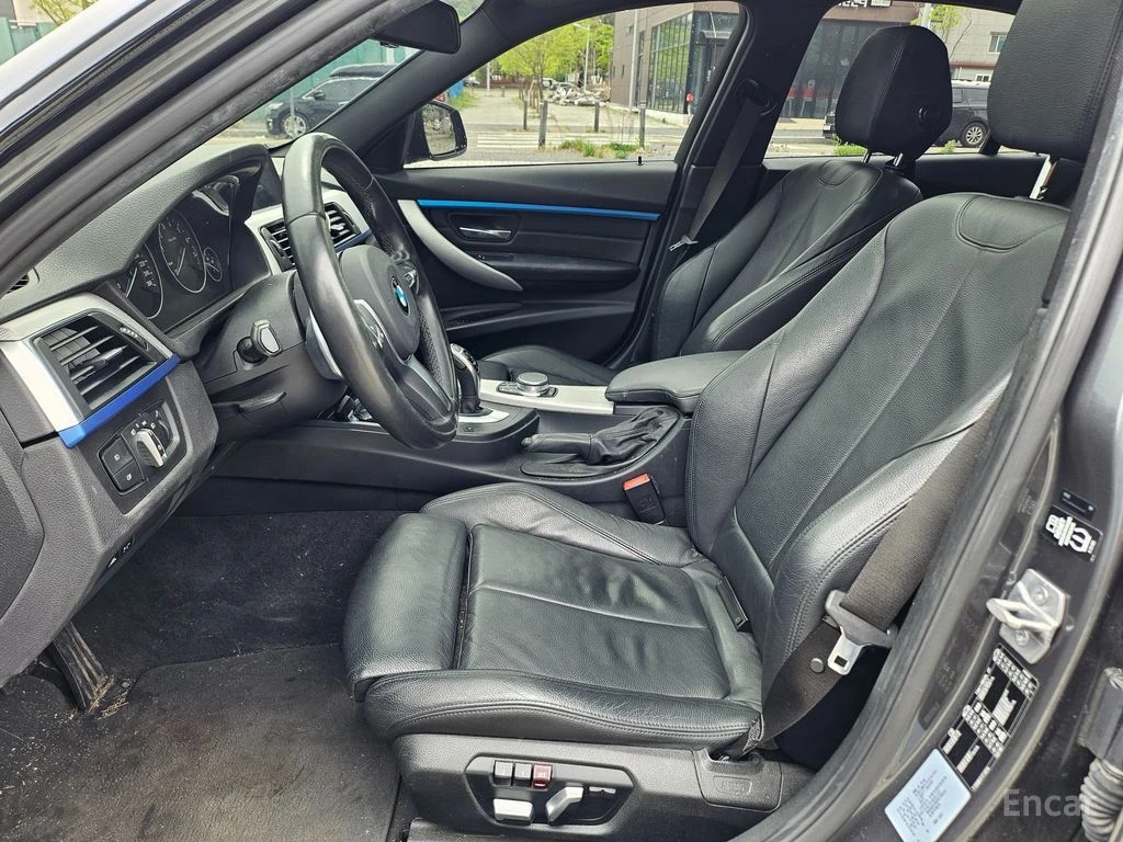 BMW 330 M* SPORT* ПОДГРЕВ* КАМЕРА* LANE* ASSIST* , снимка 13 - Автомобили и джипове - 54414521