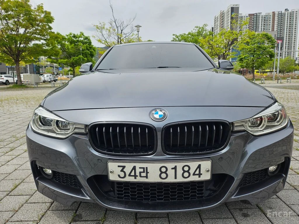 BMW 330 M* SPORT* ПОДГРЕВ* КАМЕРА* LANE* ASSIST* , снимка 6 - Автомобили и джипове - 54414521