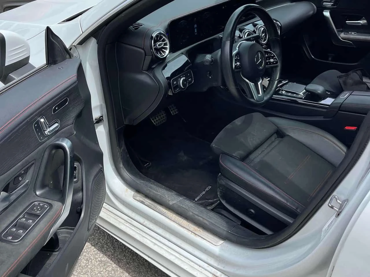 Mercedes-Benz CLA 250 4MATIC/ПАНОРАМА/ПОДГРЕВИ/ОТ MERCEDES, снимка 11 - Автомобили и джипове - 54647360