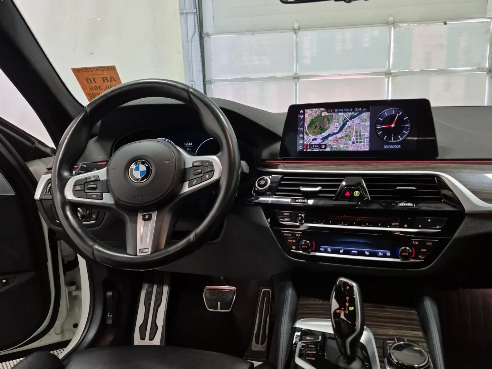 BMW 530E XDRIVE / АВТОКРЕДИТ, снимка 9 - Автомобили и джипове - 55963807