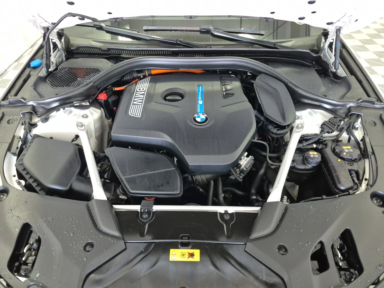 BMW 530E XDRIVE / АВТОКРЕДИТ, снимка 16 - Автомобили и джипове - 55963807