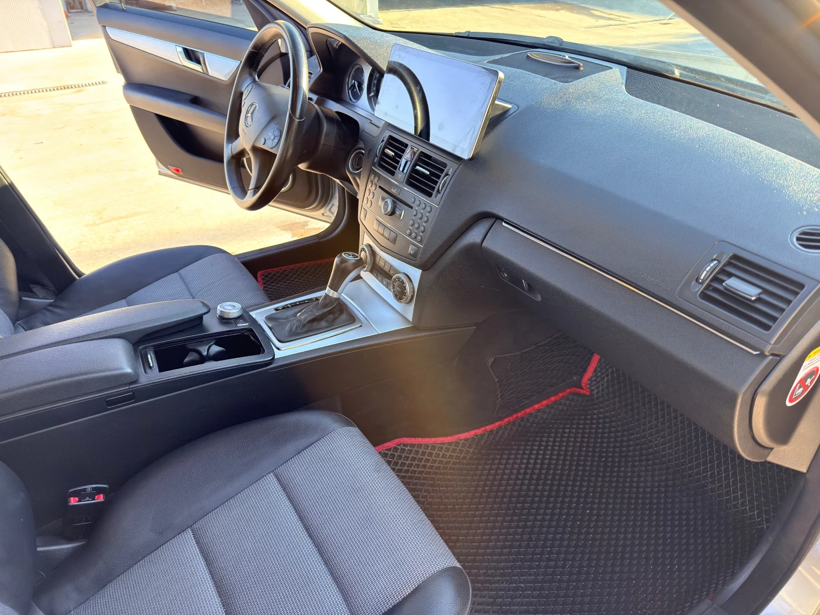 Mercedes-Benz C 220, снимка 15 - Автомобили и джипове - 56110868