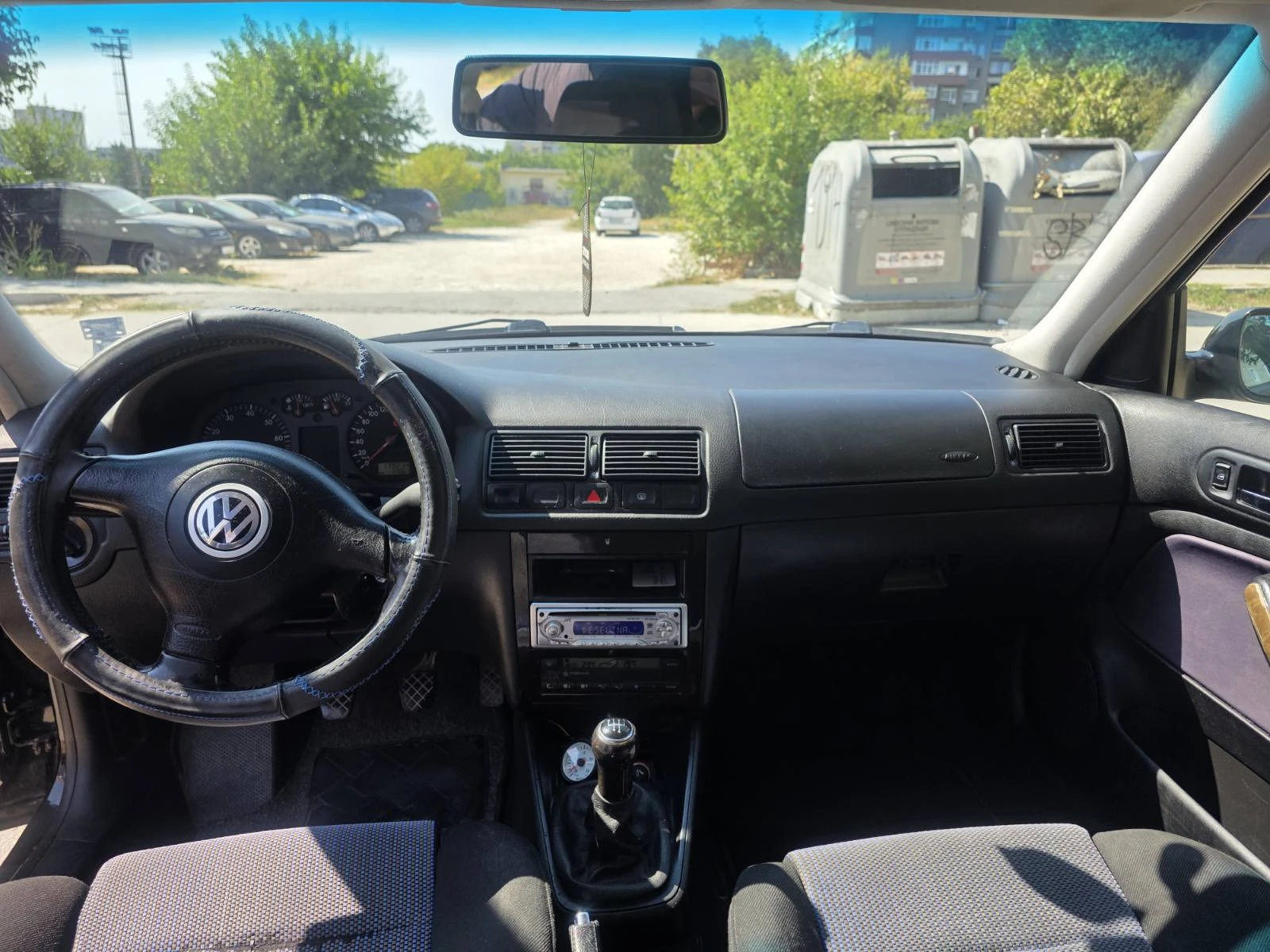 VW Golf 1.8Т, снимка 12 - Автомобили и джипове - 56113691