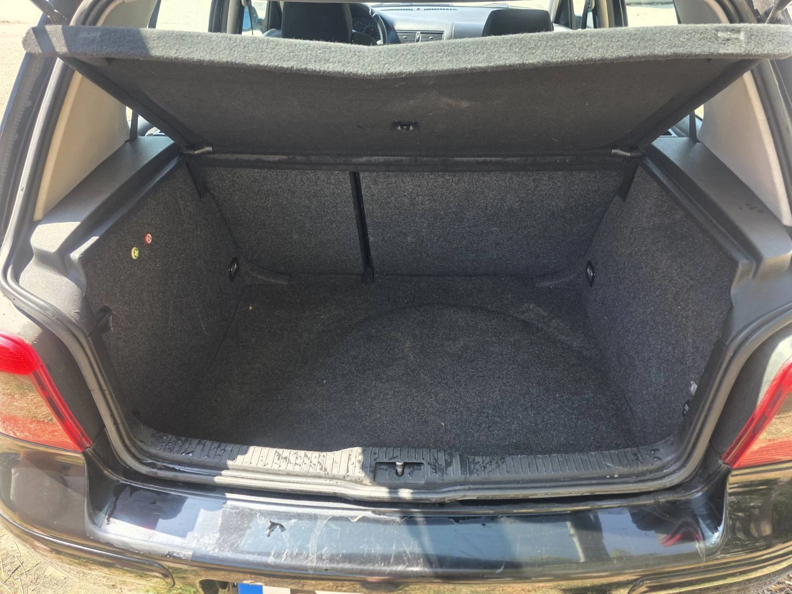 VW Golf 1.8Т, снимка 13 - Автомобили и джипове - 56113691