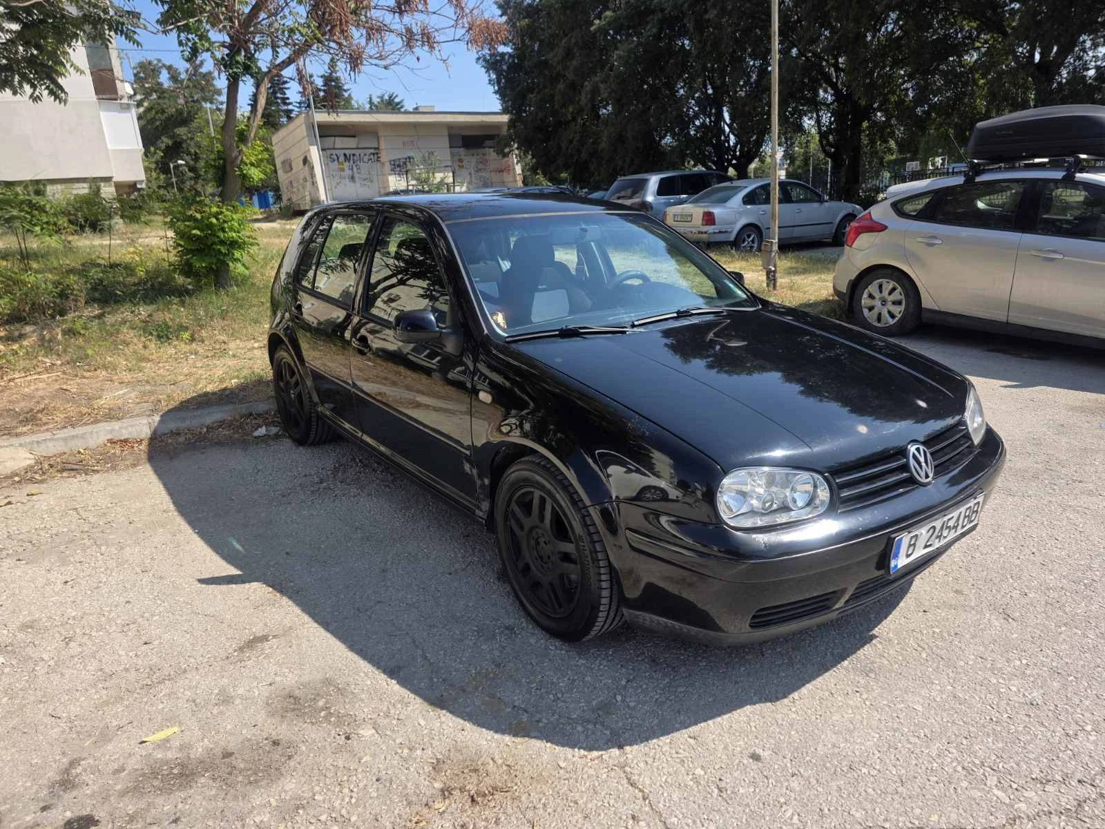 VW Golf 1.8Т, снимка 11 - Автомобили и джипове - 56113691