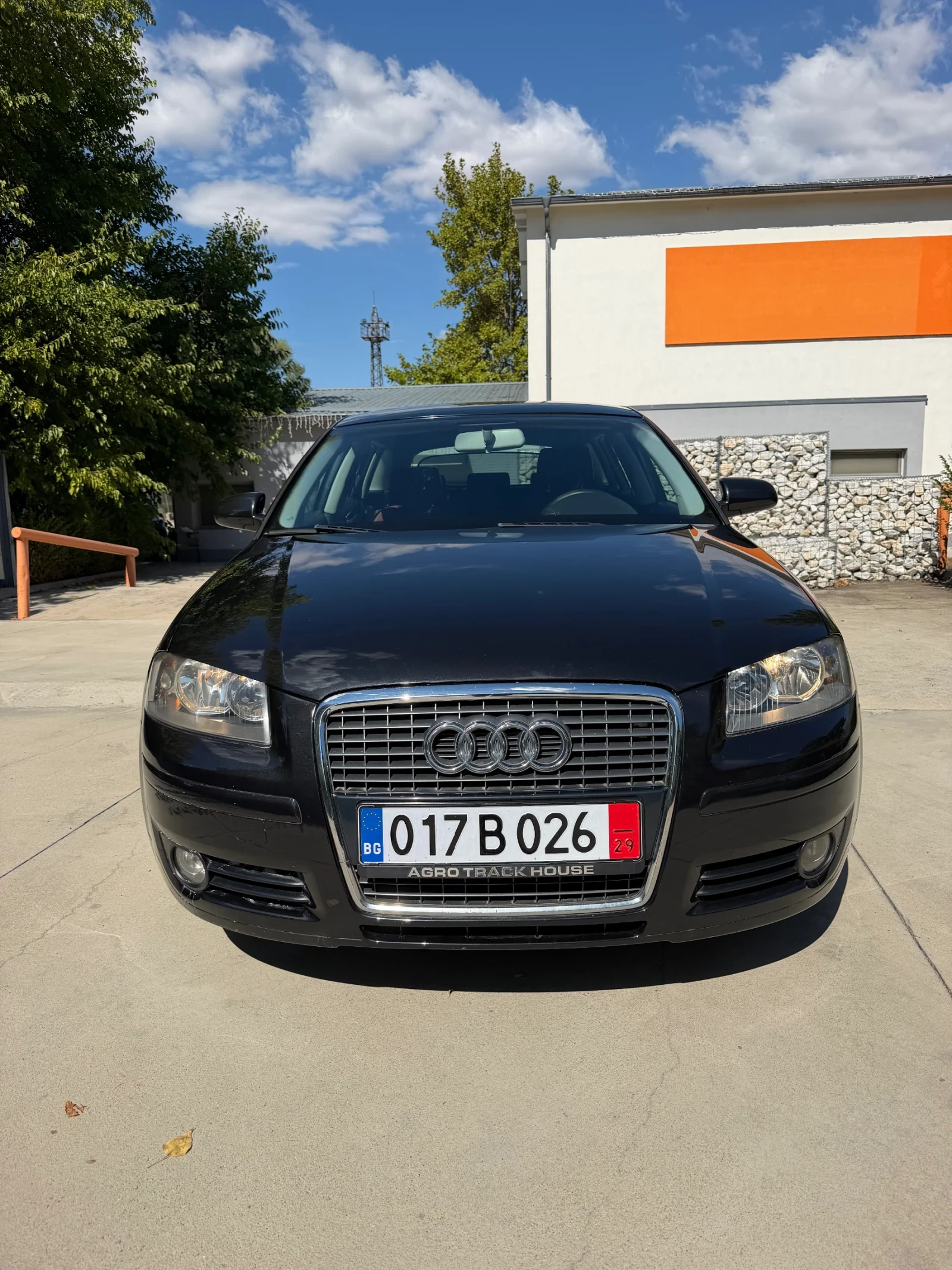 Audi A3 * ЧЕРВЕНА КОЖА* 2.0TDI* РЪЧКА* КЛИМА* , снимка 3 - Автомобили и джипове - 56255284