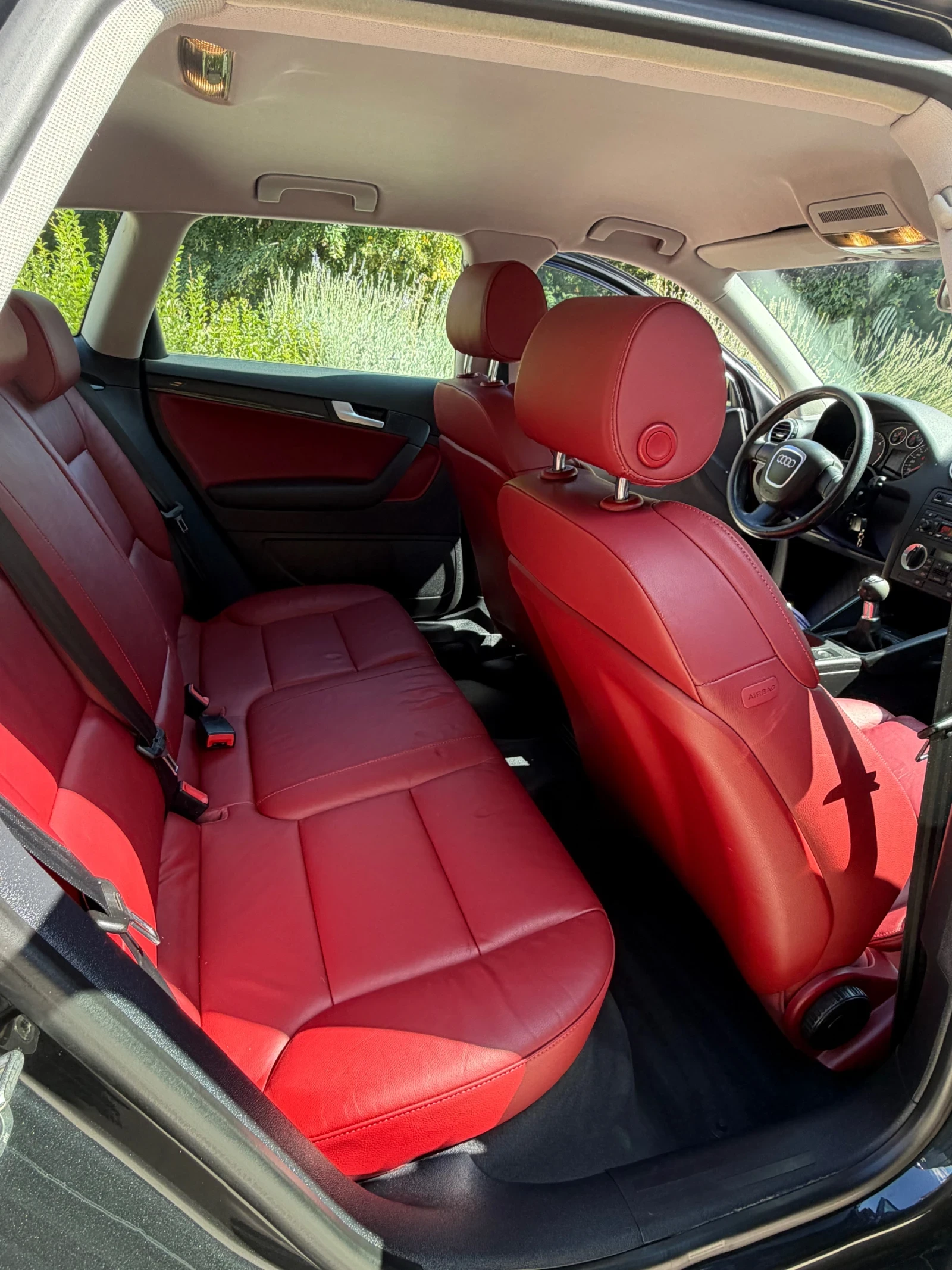 Audi A3 * ЧЕРВЕНА КОЖА* 2.0TDI* РЪЧКА* КЛИМА* , снимка 12 - Автомобили и джипове - 56255284