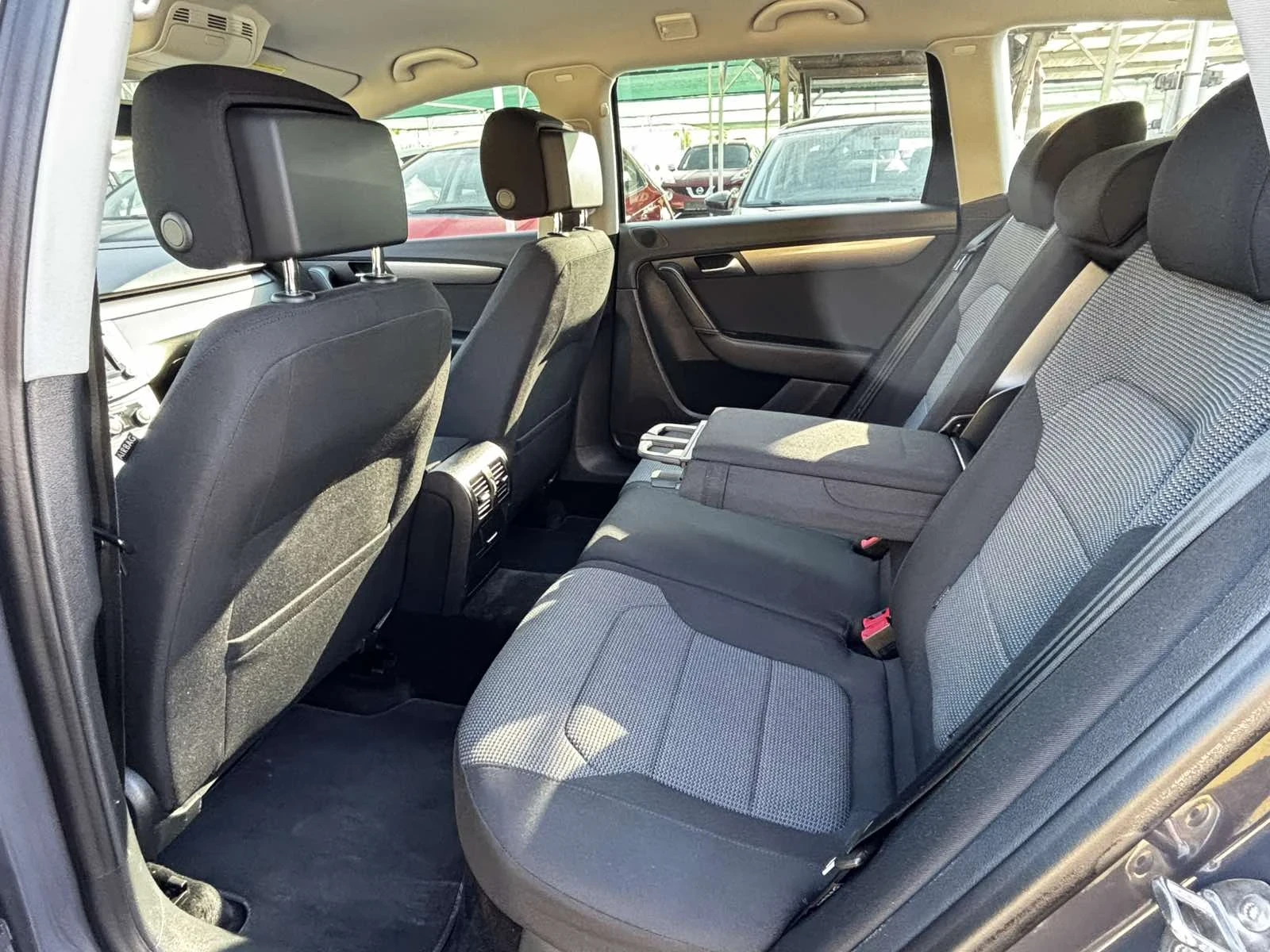 VW Passat комби, снимка 3 - Автомобили и джипове - 56450782