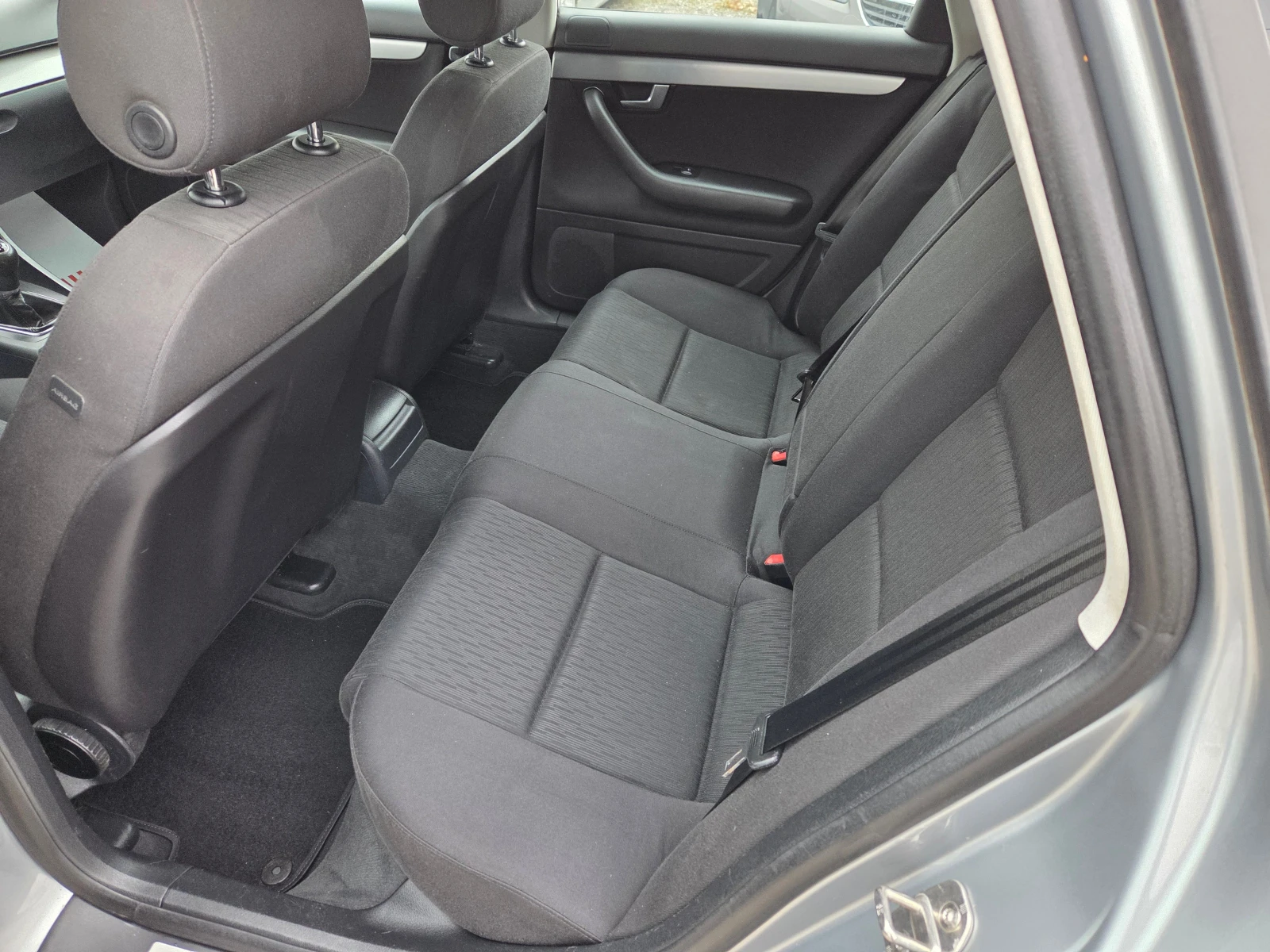 Audi A4 2.0tdi, снимка 8 - Автомобили и джипове - 56653996