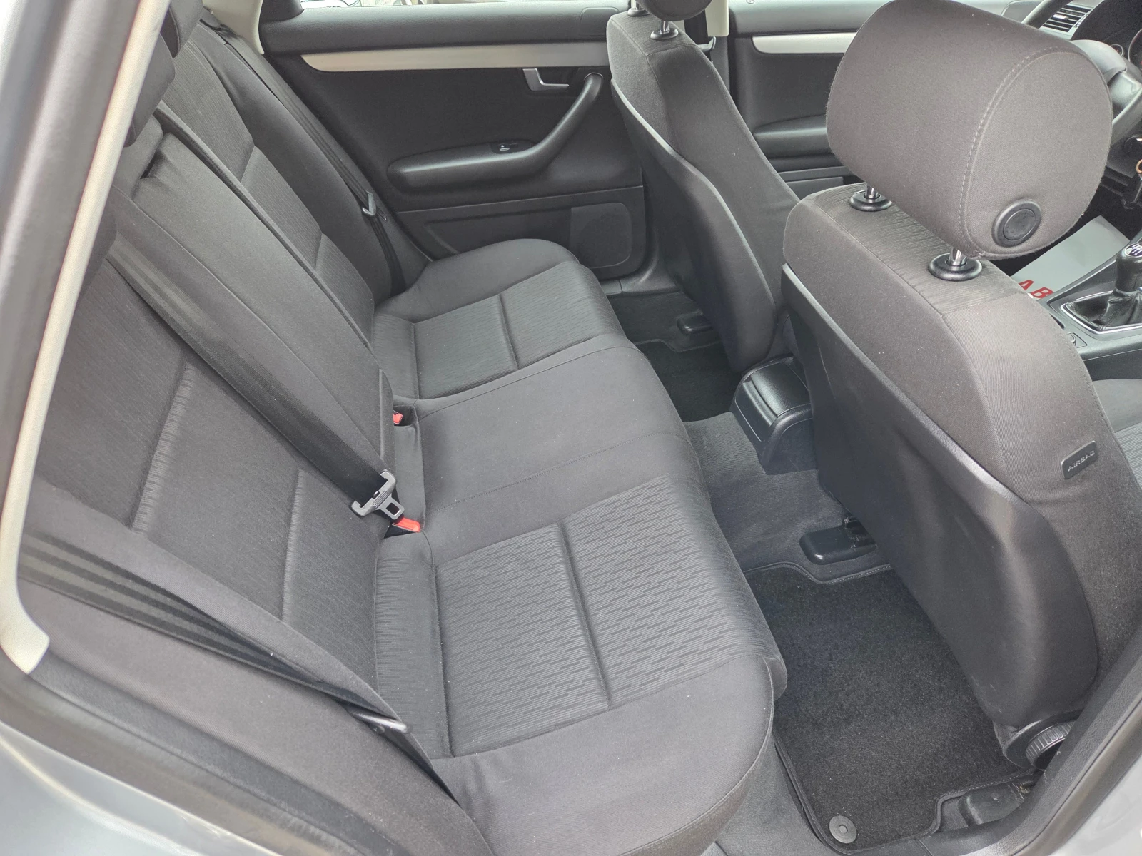 Audi A4 2.0tdi, снимка 10 - Автомобили и джипове - 56653996
