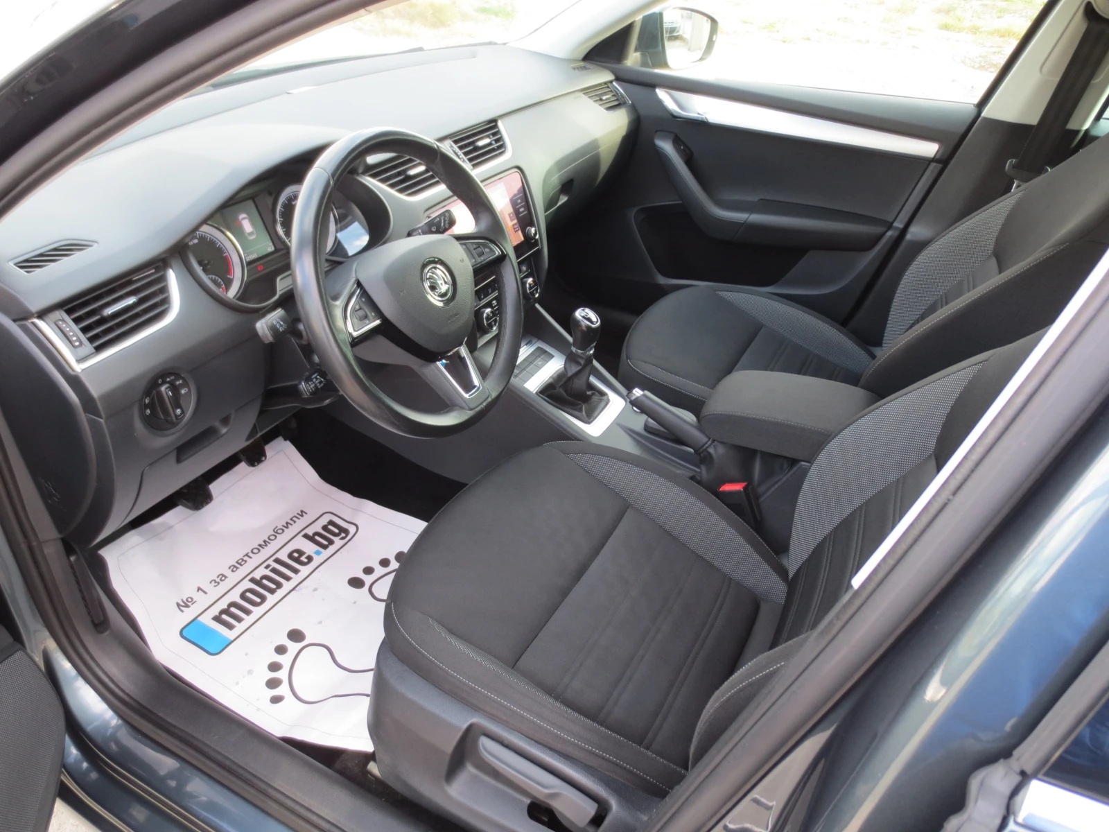 Skoda Octavia 1.6 TDI, снимка 8 - Автомобили и джипове - 56658305