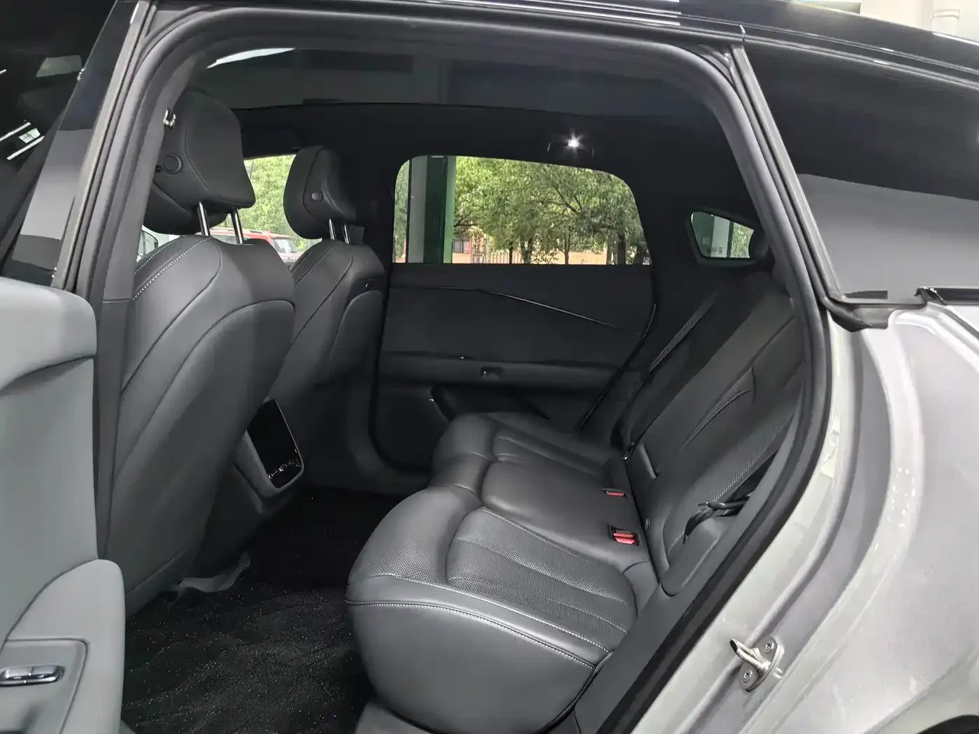 Xpeng P7 Long Range Max | Mobile.bg � ����������� 9