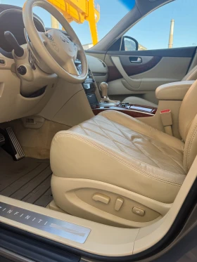 Обява за продажба на Infiniti QX70 64 000 км ~43 000 лв. - изображение 9