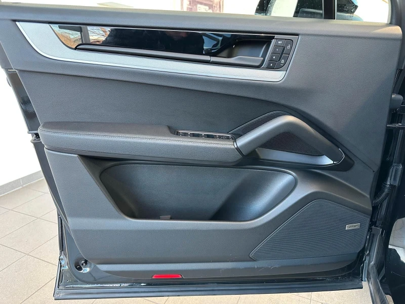 Porsche Cayenne S COUPE/FACELIFT/SPORT CHRONO/BOSE/PANO/LIFT/HUD/ , снимка 8 - Автомобили и джипове - 50123572