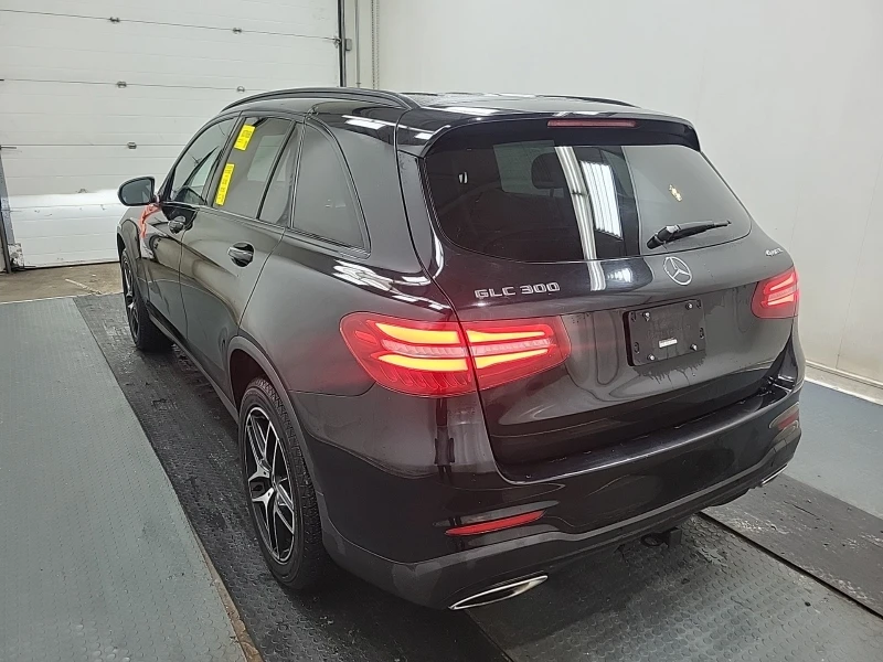 Mercedes-Benz GLC 300 * * CARFAX * * АВТО КРЕДИТ * * , снимка 6 - Автомобили и джипове - 52940999