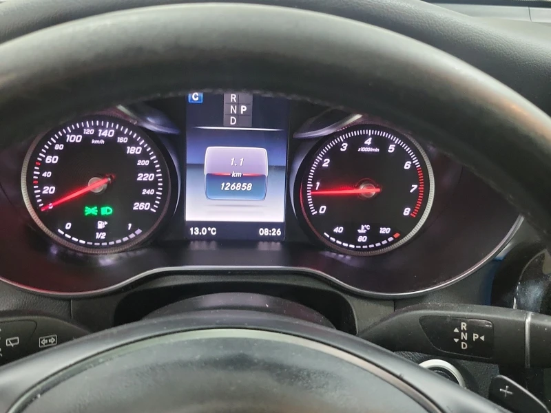 Mercedes-Benz GLC 300 * * CARFAX * * АВТО КРЕДИТ * * , снимка 10 - Автомобили и джипове - 52940999