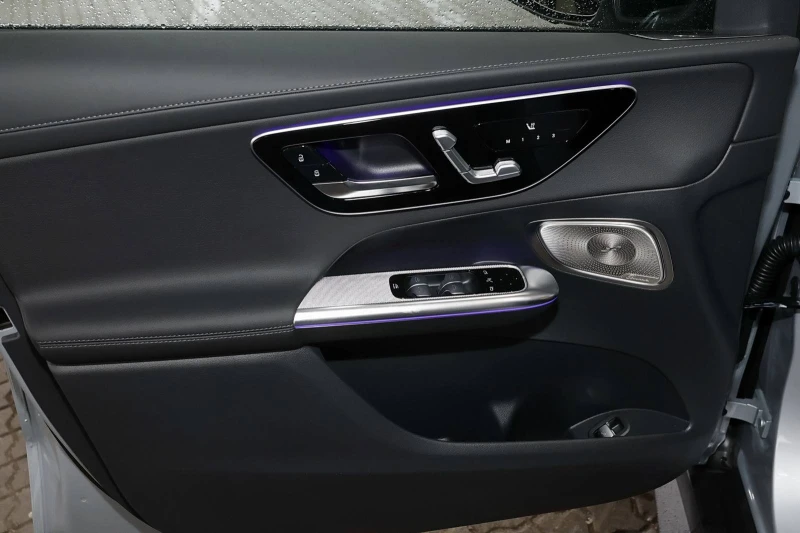 Mercedes-Benz GLC 300 4M AMG, снимка 5 - Автомобили и джипове - 53035537