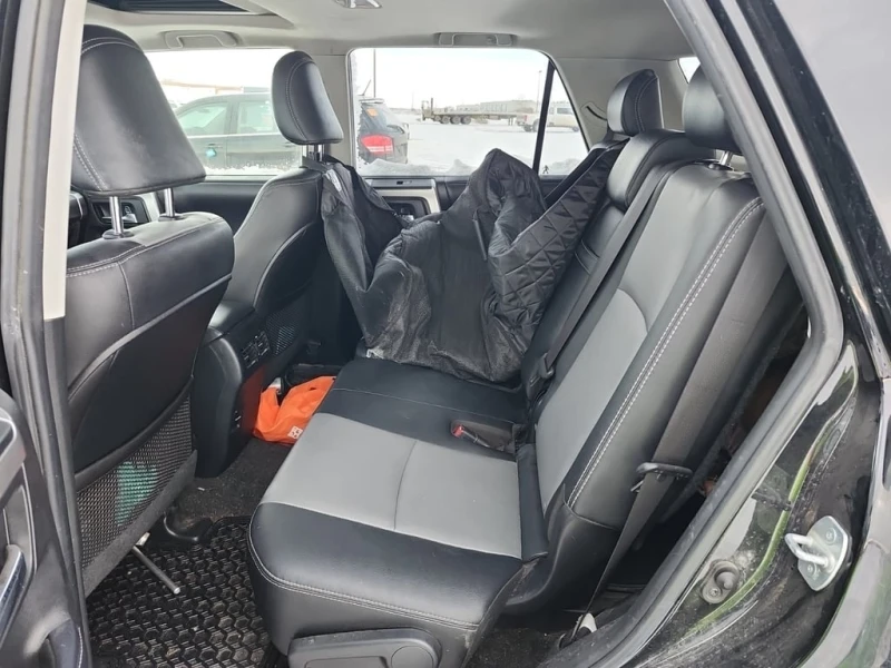 Toyota 4runner * SR5 * CARFAX * БЕЗ ПЪРВОНАЧАЛНА ВНОСКА, снимка 10 - Автомобили и джипове - 53164801
