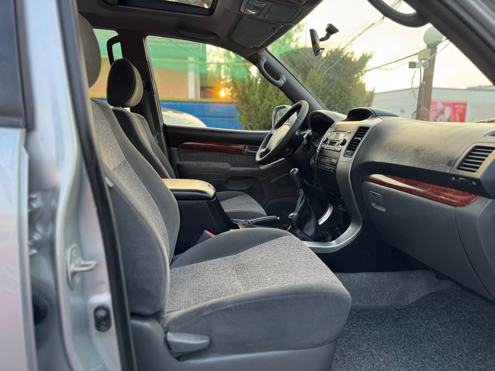 Toyota Land cruiser 3.0D4D * 4x4 * DIFF LOCK * KLIMATRONIK - изображение 10