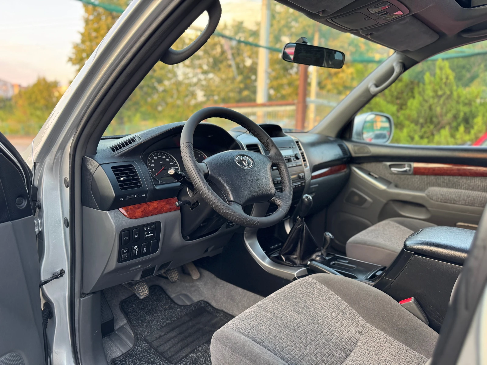 Toyota Land cruiser 3.0D4D * 4x4 * DIFF LOCK * KLIMATRONIK - изображение 7