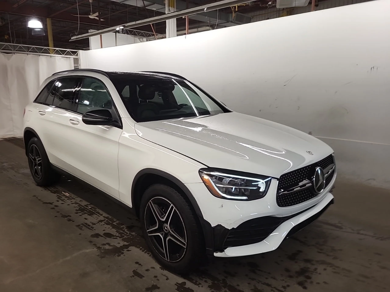 Mercedes-Benz GLC 300 * CARFAX * АВТО КРЕДИТ * ЦЕНА ДО БГ! - изображение 3
