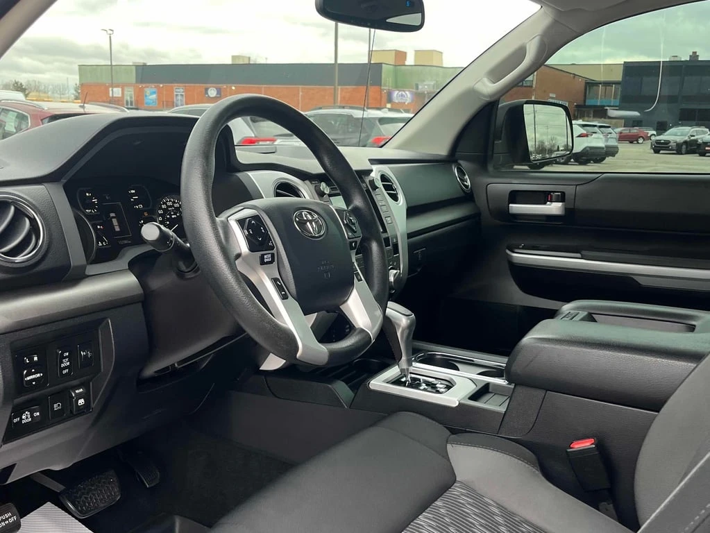 Toyota Tundra * SR5 Plus * CARFAX * БЕЗ ПЪРВОНАЧАЛНА ВНОСКА - изображение 5