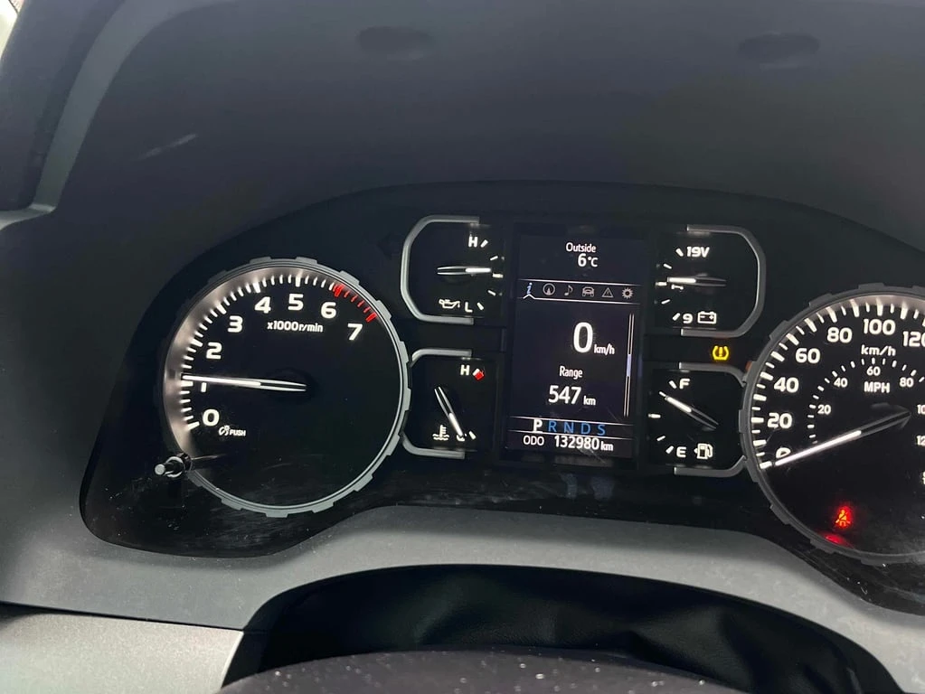 Toyota Tundra * SR5 Plus * CARFAX * БЕЗ ПЪРВОНАЧАЛНА ВНОСКА - изображение 8