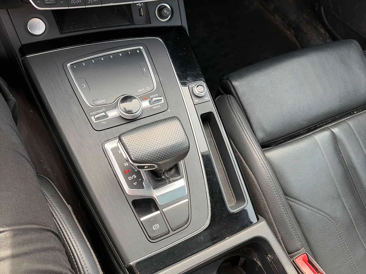 Audi Q5 * Progressiv * CARFAX * ПАНОРАМА* ПОДГРЕВ* , снимка 10 - Автомобили и джипове - 53738556