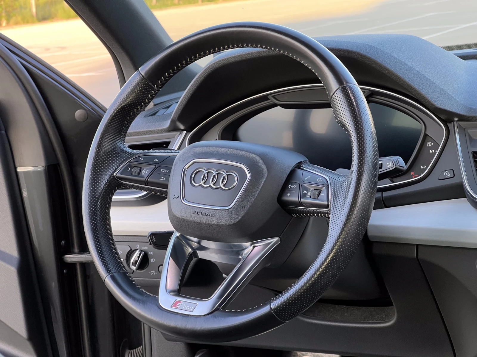 Audi Q5 2.0 TDI S-Line, снимка 5 - Автомобили и джипове - 54031413