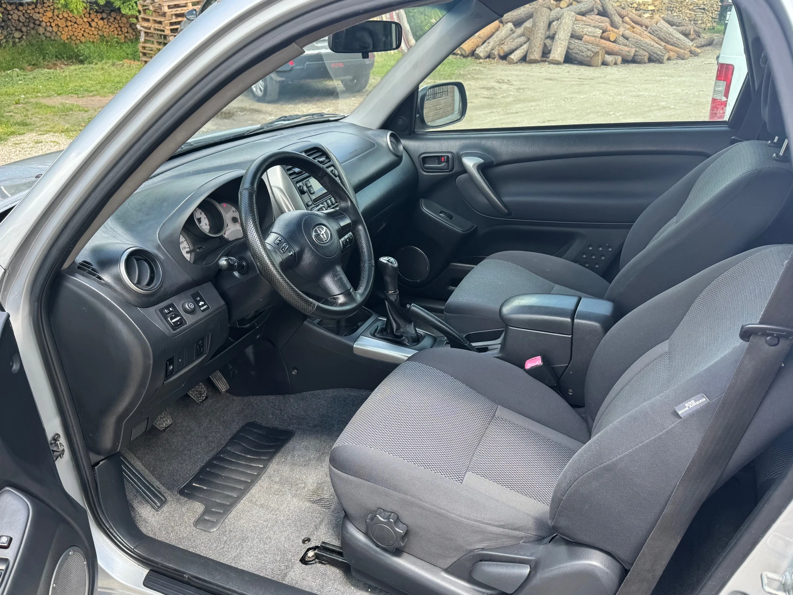Toyota Rav4 2.0 vvti, снимка 4 - Автомобили и джипове - 54631448