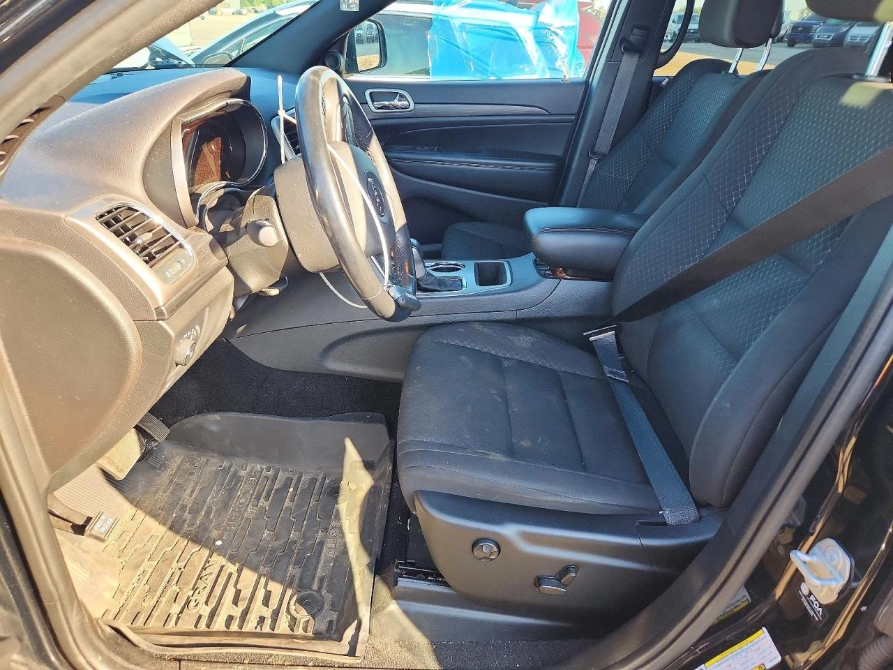 Jeep Grand cherokee 3.6l Laredo, снимка 7 - Автомобили и джипове - 55877649