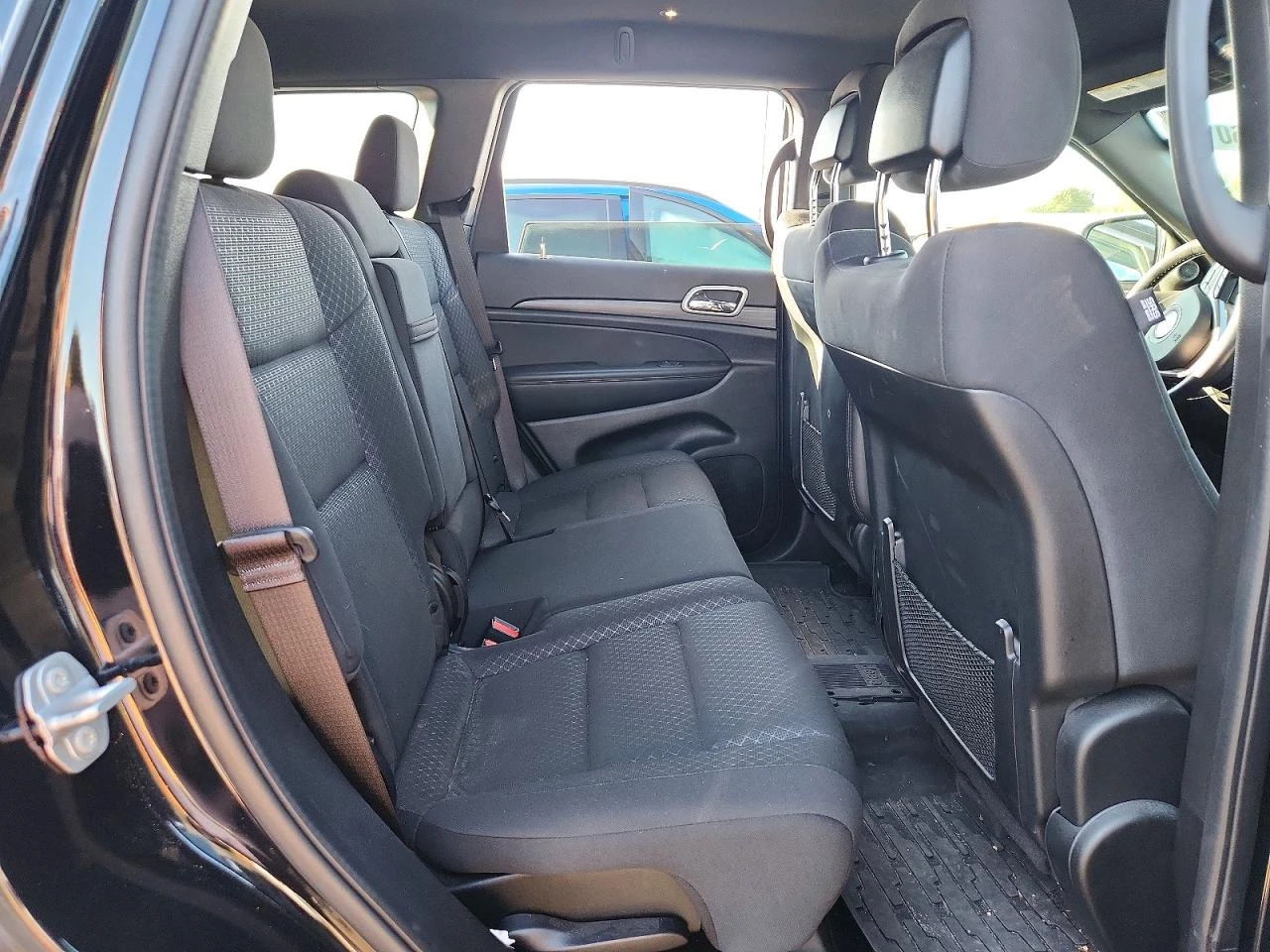 Jeep Grand cherokee 3.6l Laredo, снимка 11 - Автомобили и джипове - 55877649
