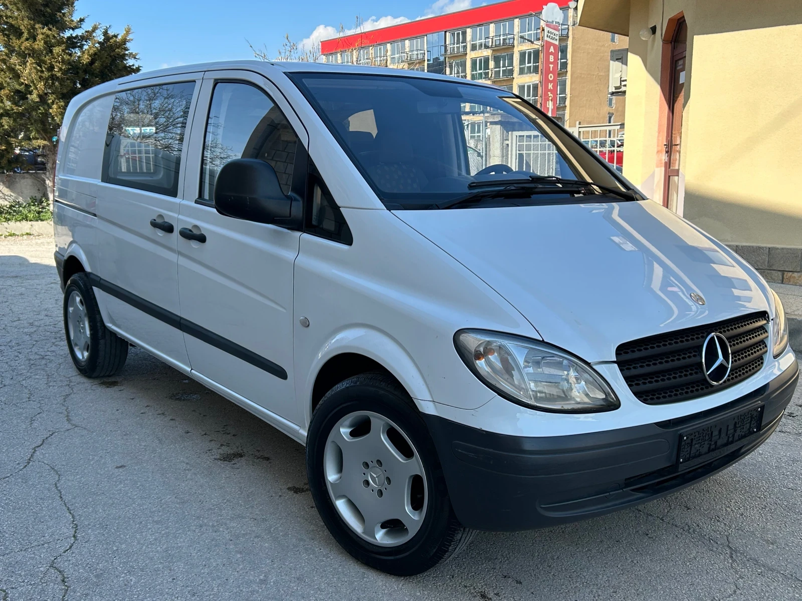 Mercedes-Benz Vito 2.2CDI 95k.c. КЛИМАТИК, снимка 3 - Бусове и автобуси - 53988757