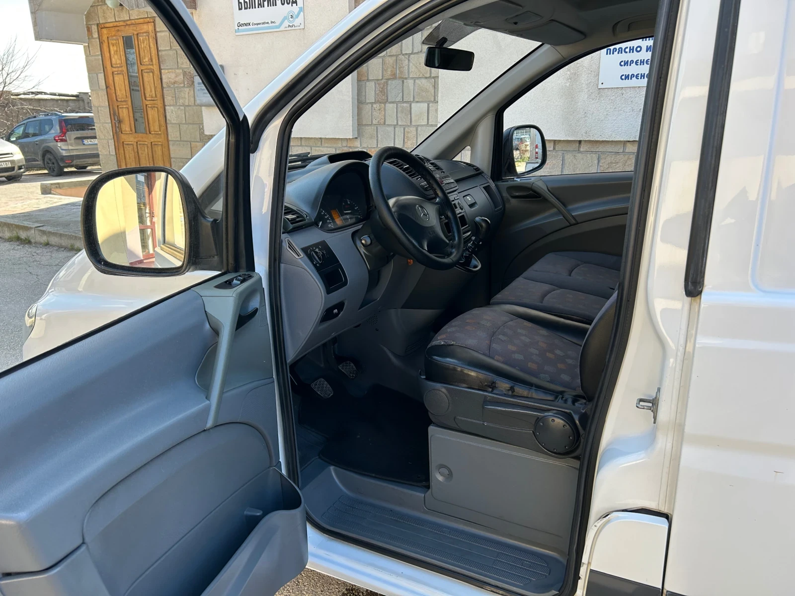 Mercedes-Benz Vito 2.2CDI 95k.c. КЛИМАТИК, снимка 8 - Бусове и автобуси - 53988757