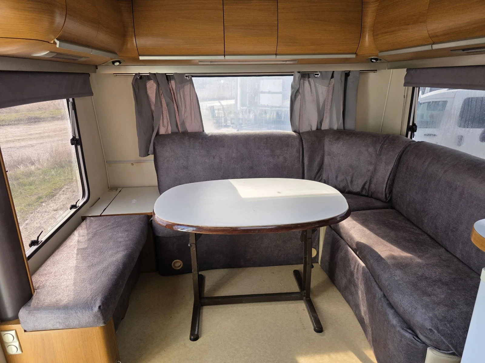 Каравана Fendt Diamant, снимка 4 - Каравани и кемпери - 53883627