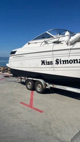 Моторна яхта Regal Regal 2660 | Auto.bg — изображение 6