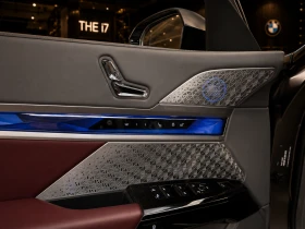 BMW i7 xDrive* M60* SKYLOUNGE* THEATRE TV* SWAROVSKI* , снимка 15