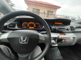 Honda Fr-v 1.7, снимка 8 - Автомобили и джипове - 45157523