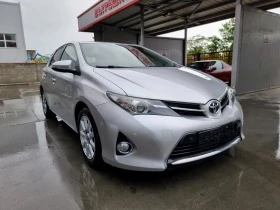 Toyota Auris 2.0D НАВИ КАМЕРА ПАРКТРОНИК ПАРКИРАНЕ, снимка 2