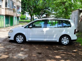 VW Touran 1.9TDI 105к.с / ПОДГРЕВ / ПАРКТРОНИК / ТЕМПОМАТ , снимка 6