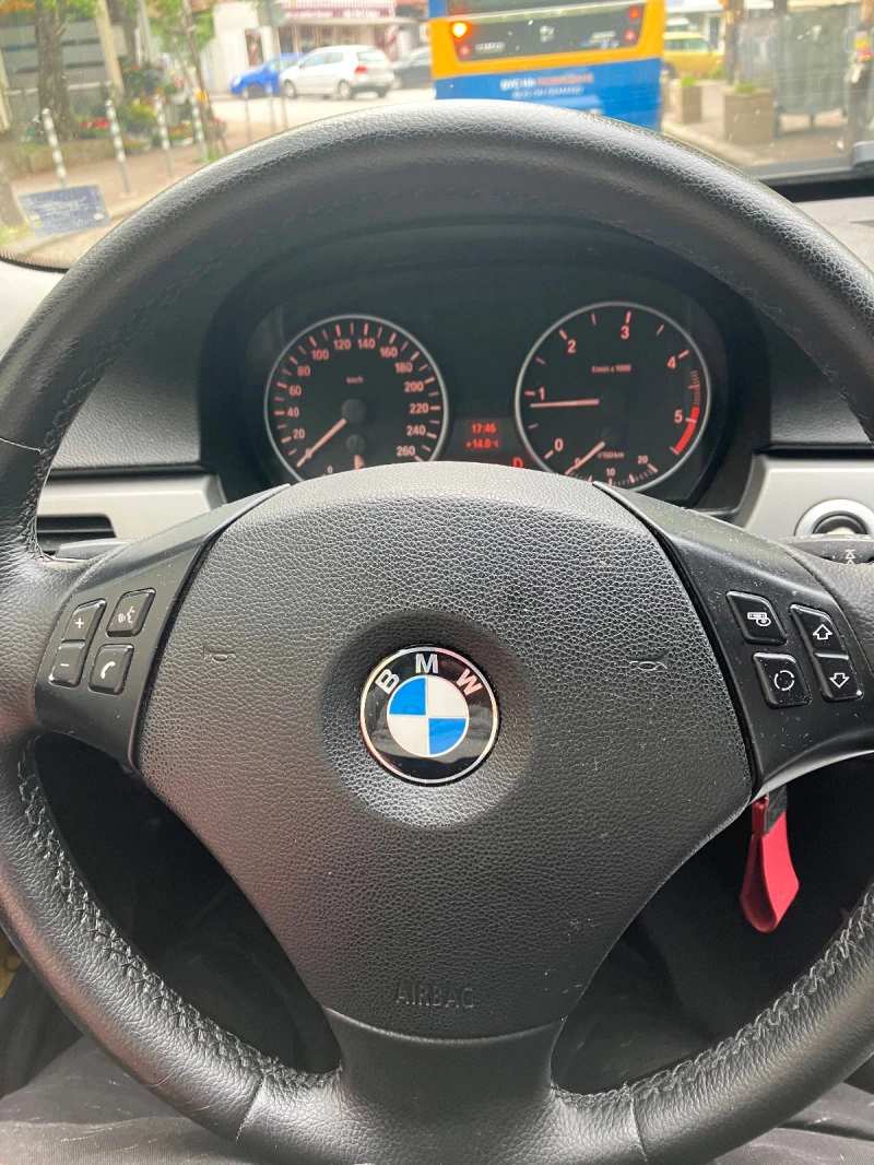 BMW 320 2.0D, снимка 6 - Автомобили и джипове - 46391661