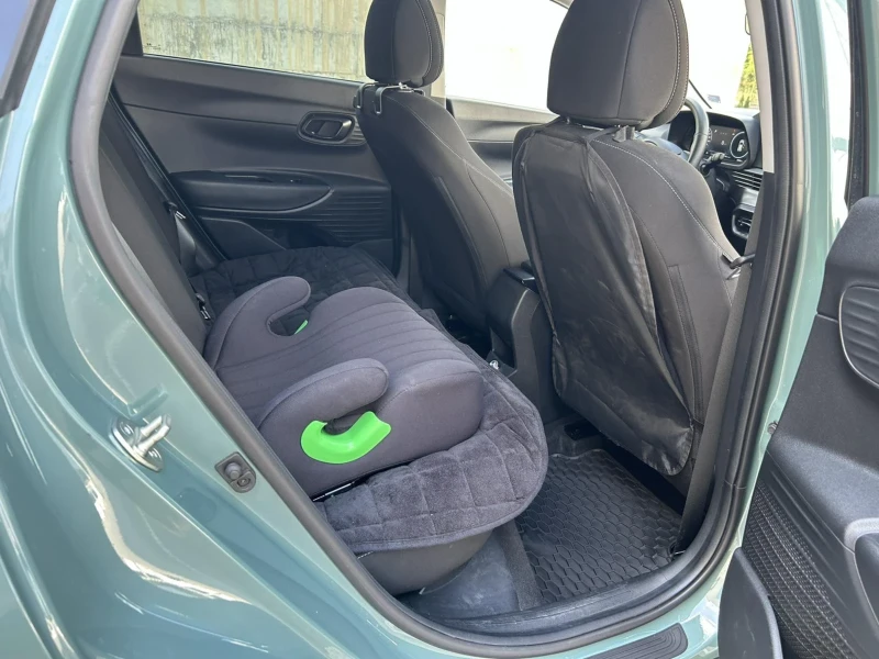 Hyundai Bayon Exclusive (АВТОМАТ), снимка 8 - Автомобили и джипове - 52880014