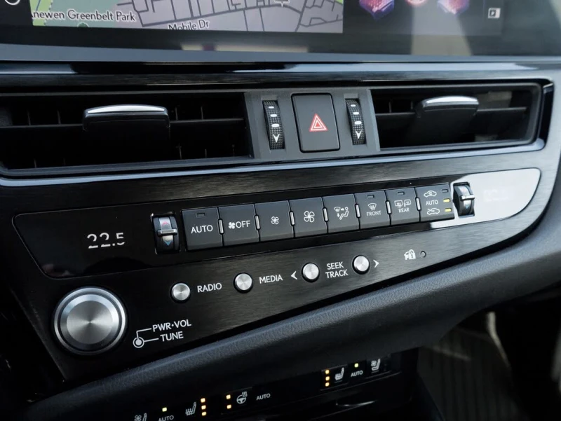 Lexus ES 350 FWD* АвтоКредит* (ЦЕНА ДО БГ), снимка 13 - Автомобили и джипове - 53456225